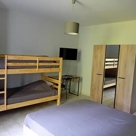 Apartment Dans A Partager Pour 1 A 4 Personnes Cruis